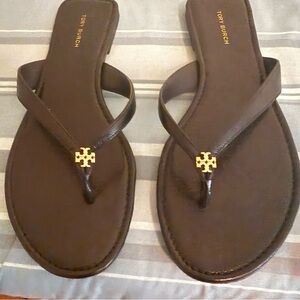 Tory burch flip flops